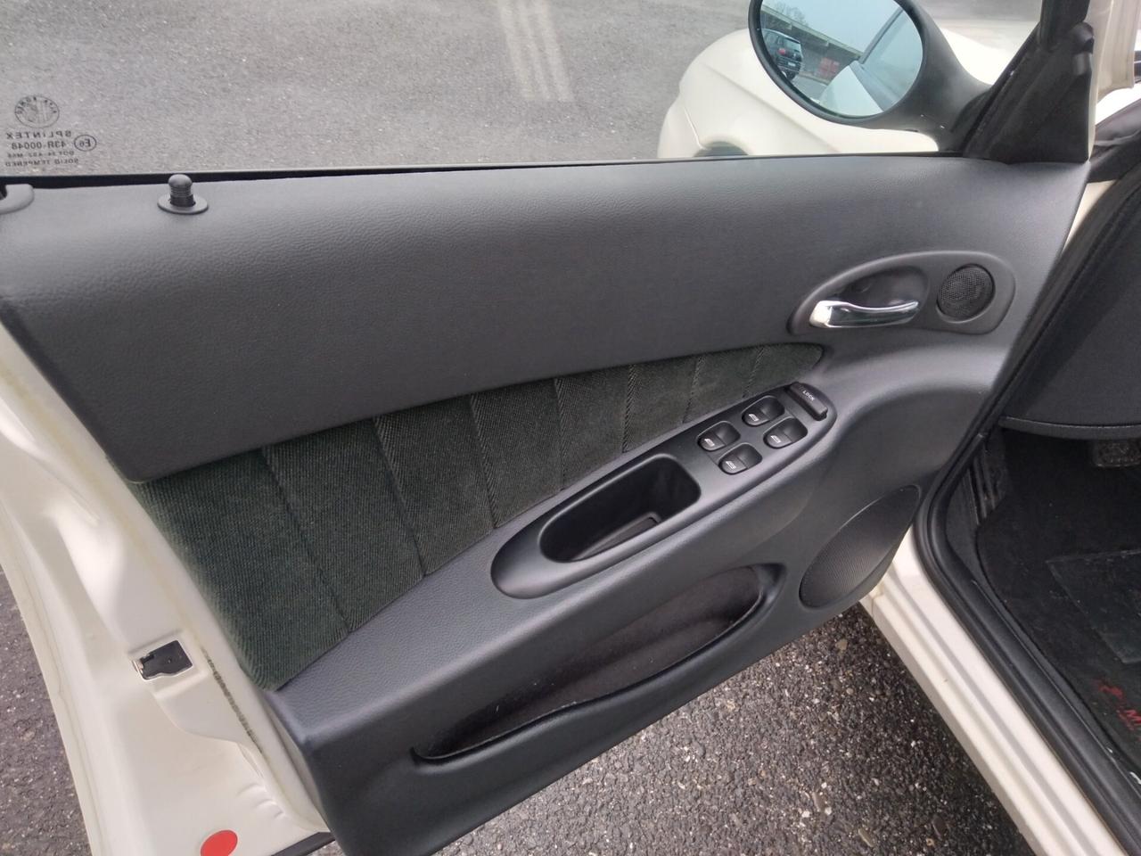 Alfa Romeo 156 2.0i 16V Twin Spark cat Selespeed Distinctive