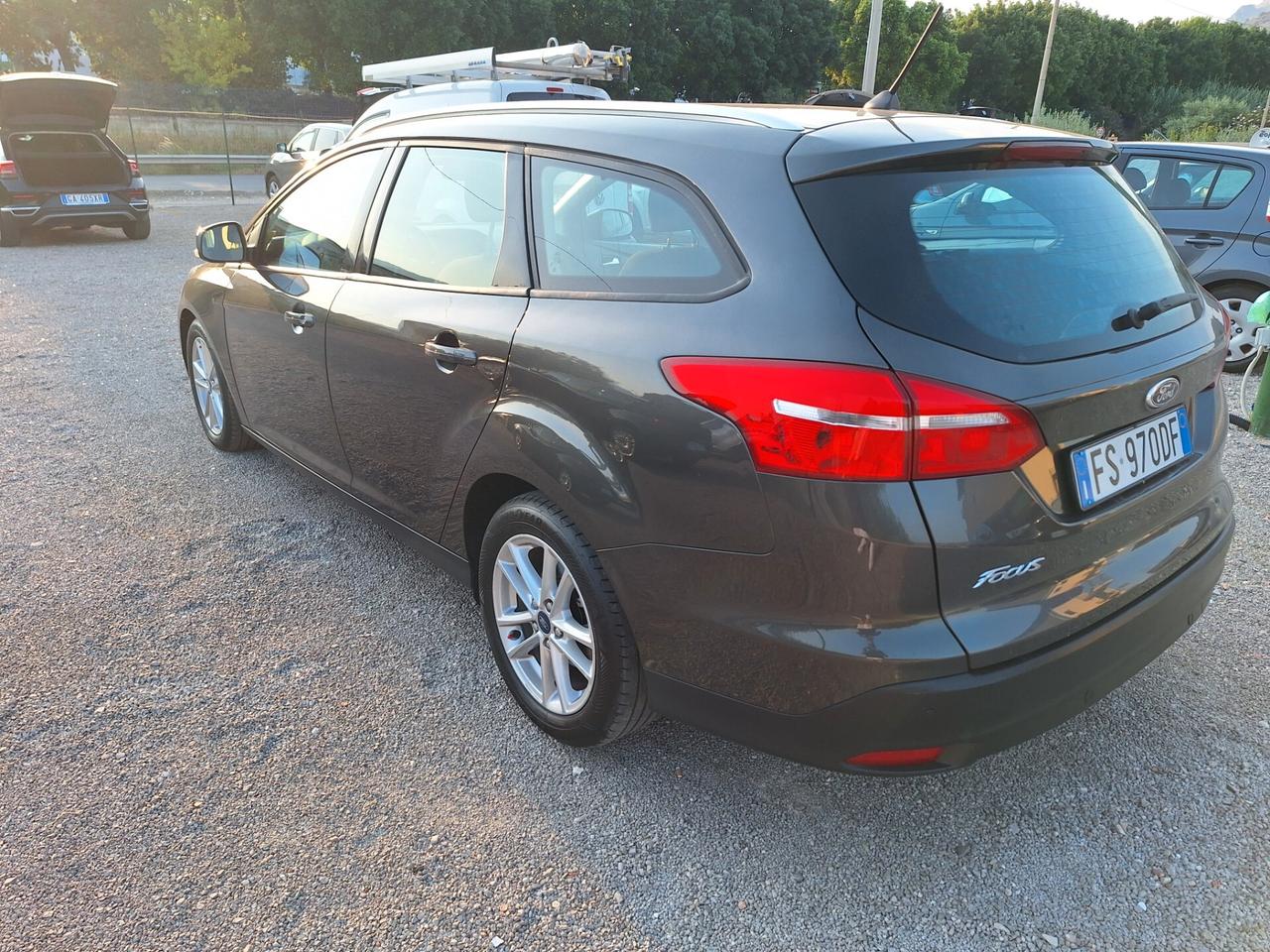 Ford Focus 1.5 TDCi 120 CV Start&Stop Powershift Business