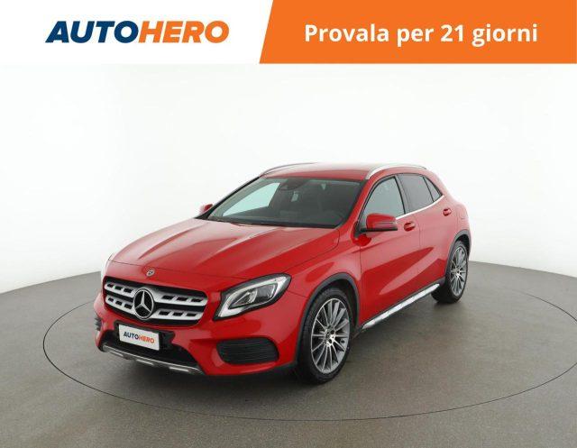 MERCEDES-BENZ GLA 200 Premium