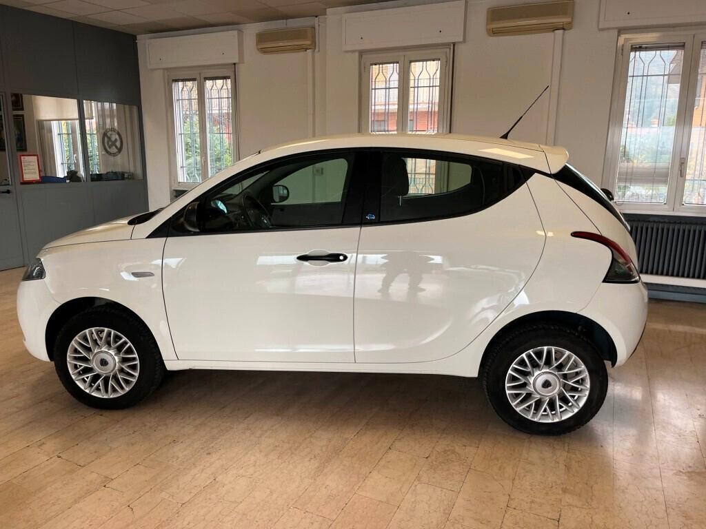 Lancia Ypsilon 0.9 YwinAir Metano Ecochic Elefantino 85 Cv 5p