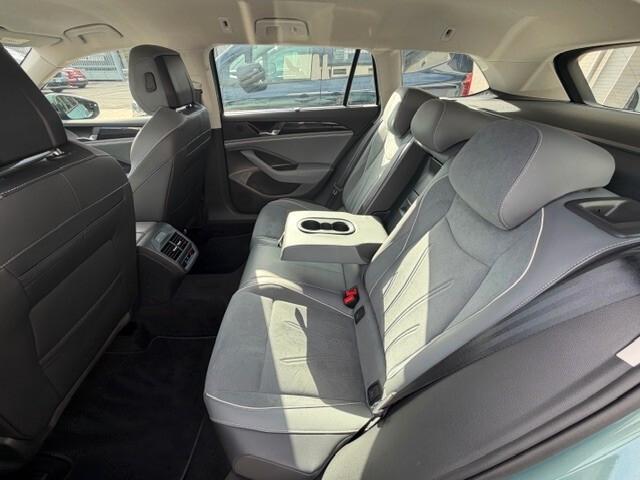 Volkswagen Passat Variant 1.5 TSI ACT DSG Business