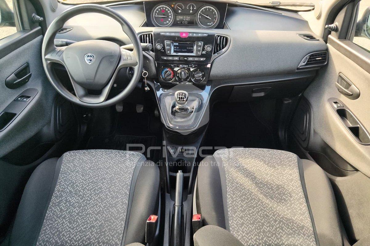 LANCIA Ypsilon 1.0 FireFly 5 porte S&S Hybrid Ecochic Silver