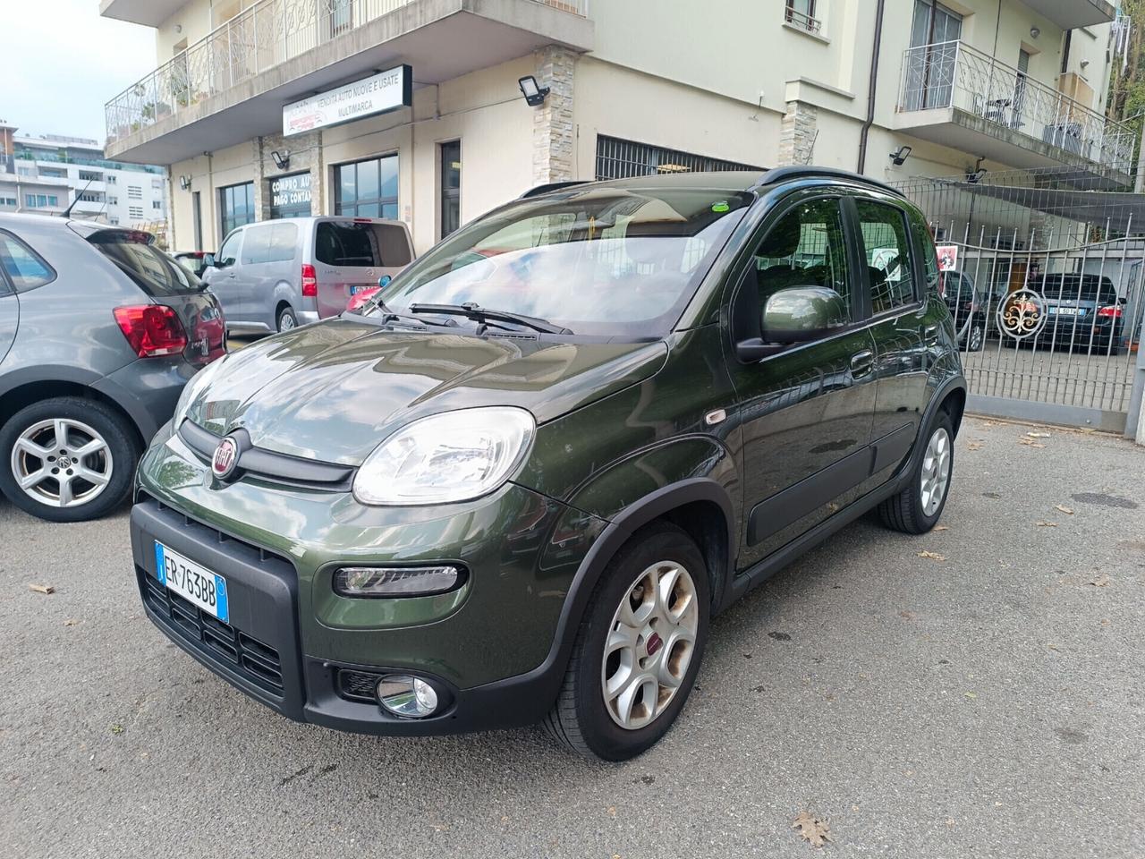 Fiat Panda 0.9 Natural Power Trekking 2 TRENI GOMME