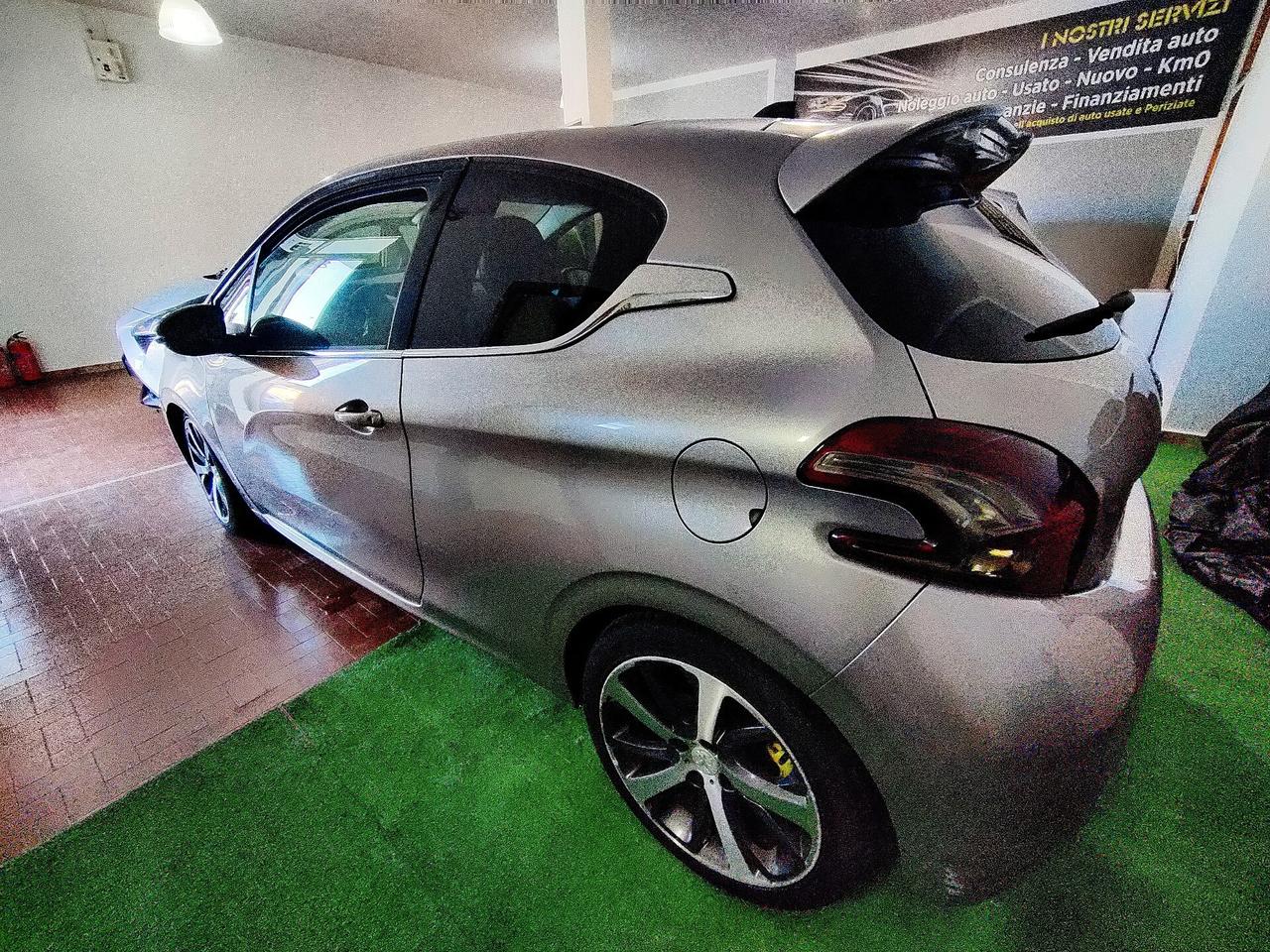 Peugeot 208 1.6 e-HDi 115 CV Stop&Start 3 porte Allure