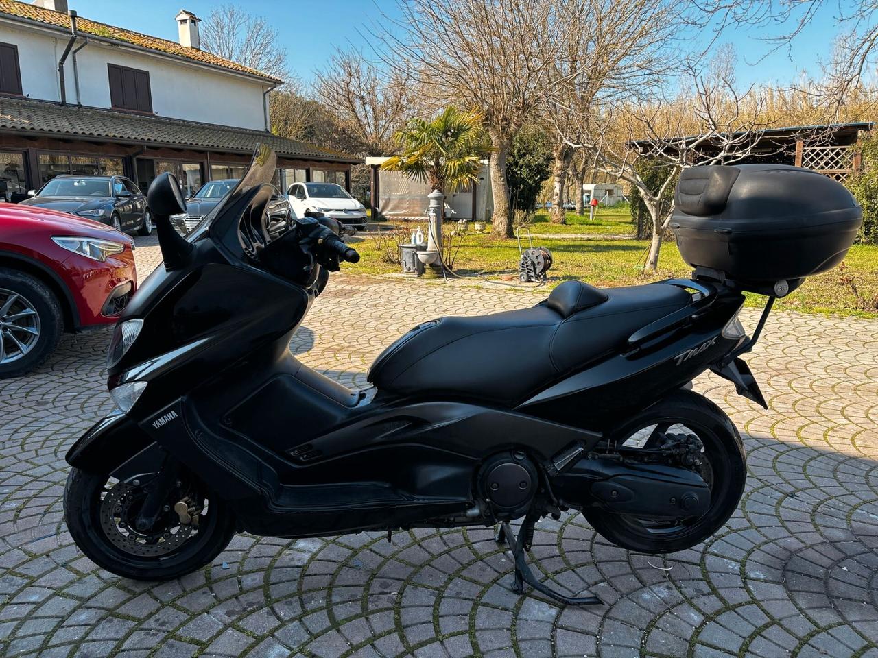 YAMAHA TMAX 500 NERO BELLISSIMO PERMUTABILE