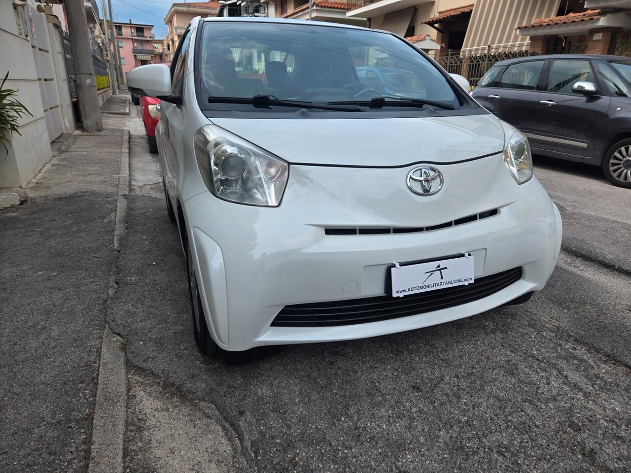 Toyota iQ 1.0