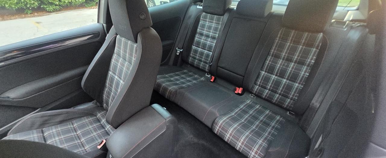 Volkswagen Golf 2.0 TSI 3p. GTI