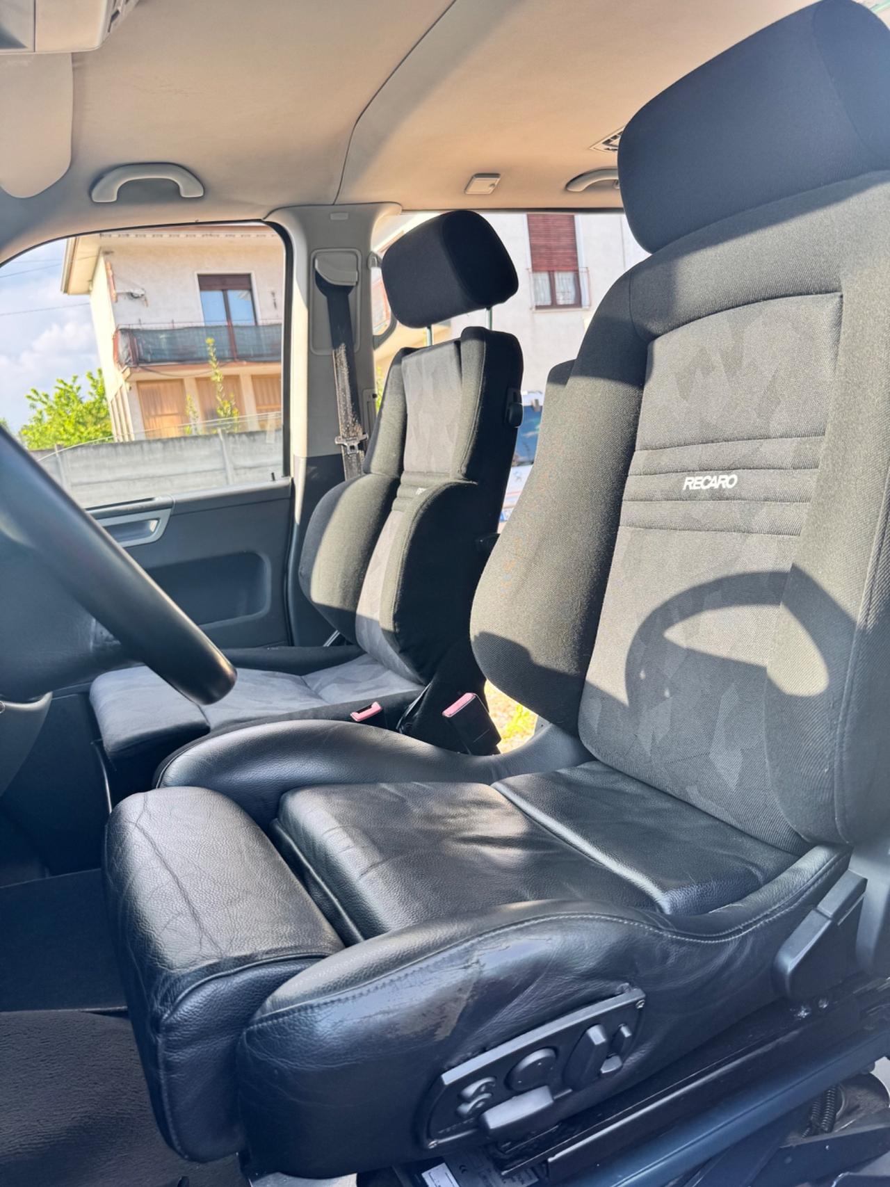 Multivan per trasporto e guida Disabili