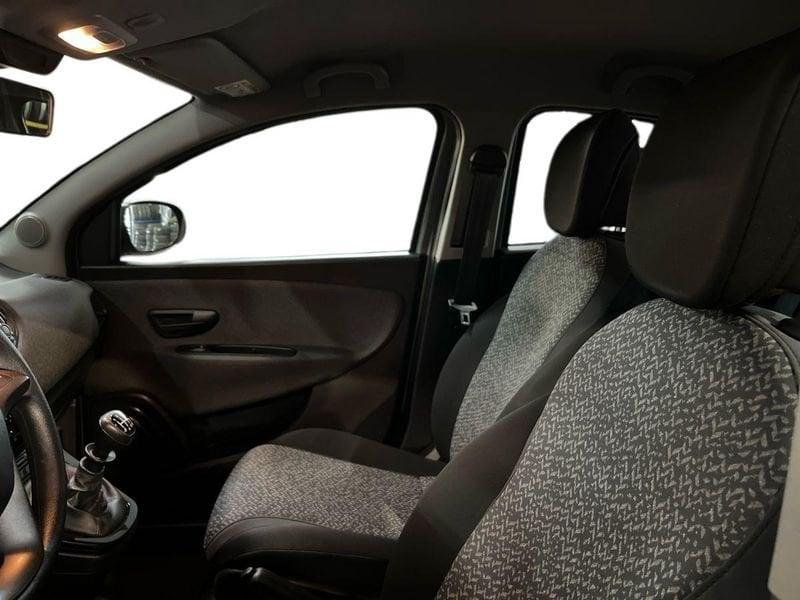 Lancia Ypsilon III 2021 1.0 firefly hybrid Silver s&s 70cv 5p.ti