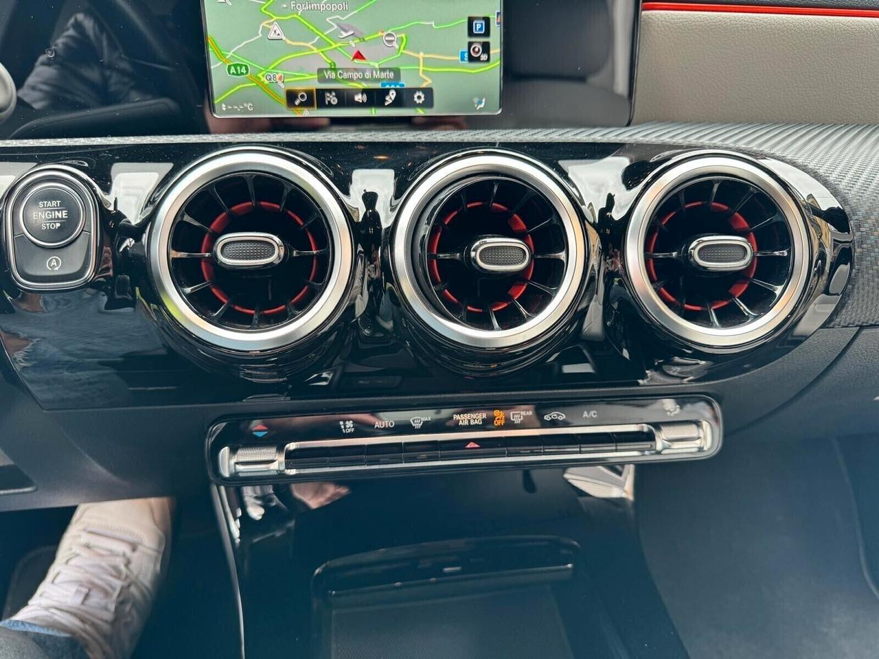 MB CLASSE A 180D AUTOMATIC BUSINESS NAVI