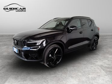 VOLVO XC40 2023 - XC40 2.0 b3 Plus Black Edition auto