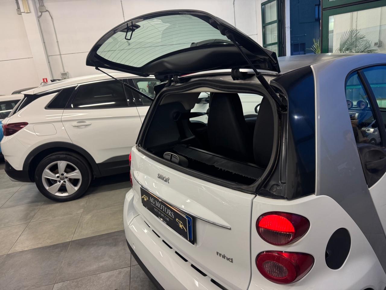 Smart ForTwo 1000 52 kW MHD coupé pure NEOPATENTATI