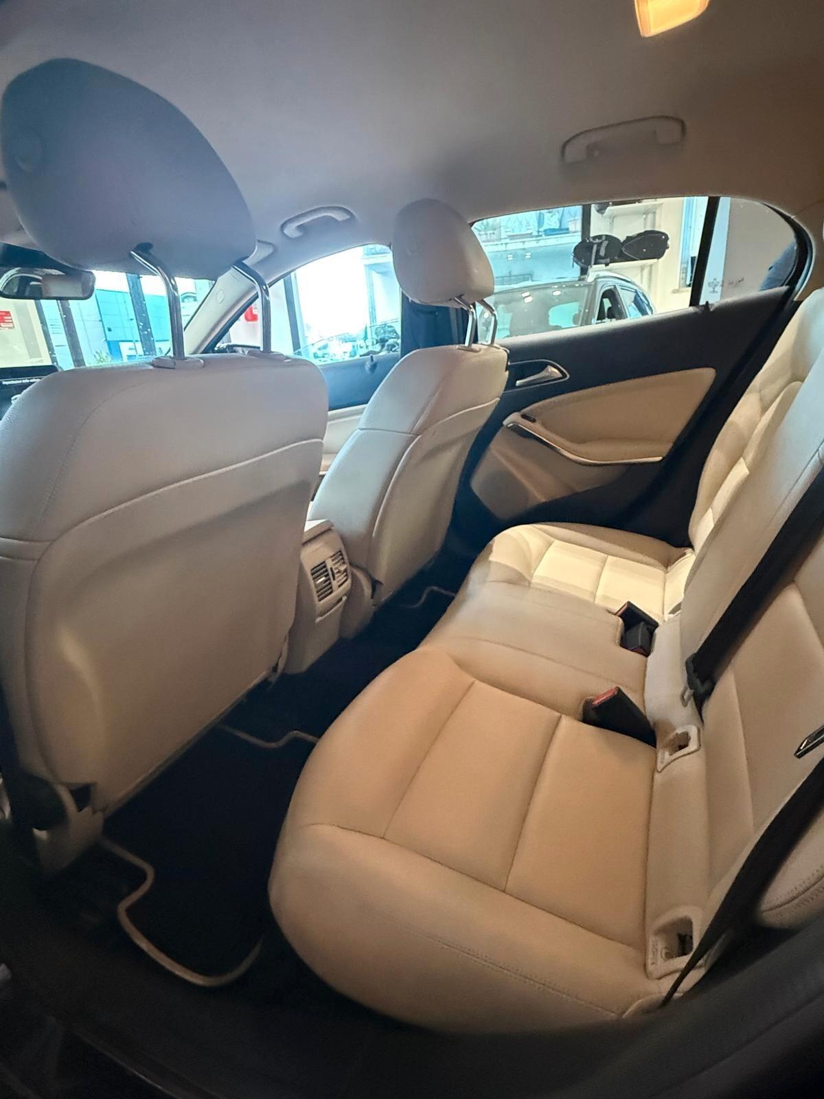 Mercedes-benz GLA 200 d Automatic 4Matic Premium