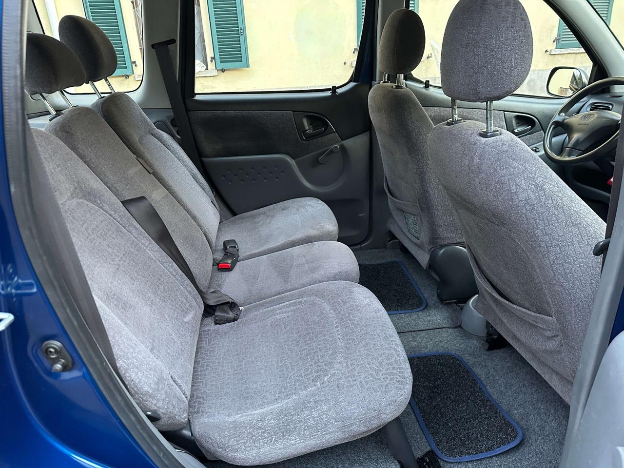 Toyota Yaris Verso 1.4 Tdi D-4D cat Sol