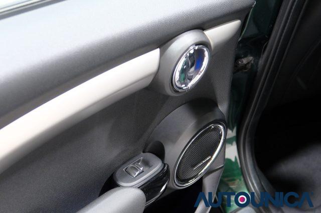 MINI Cooper SD 2.0 COOPER SD AUTOMATICA 5 PORTE