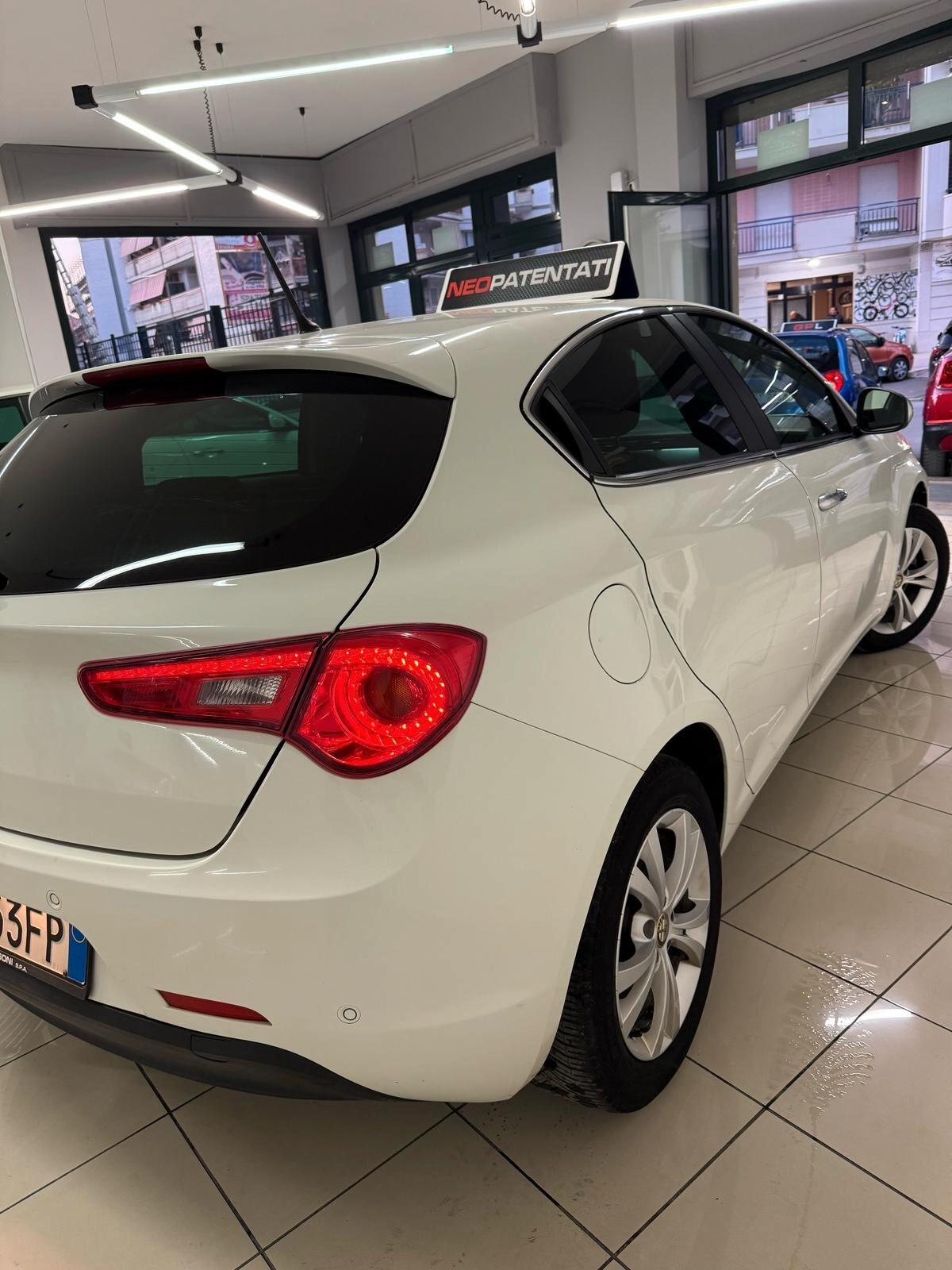 Alfa Romeo Giulietta 1.6 JTDm-2 105 CV Exclusive