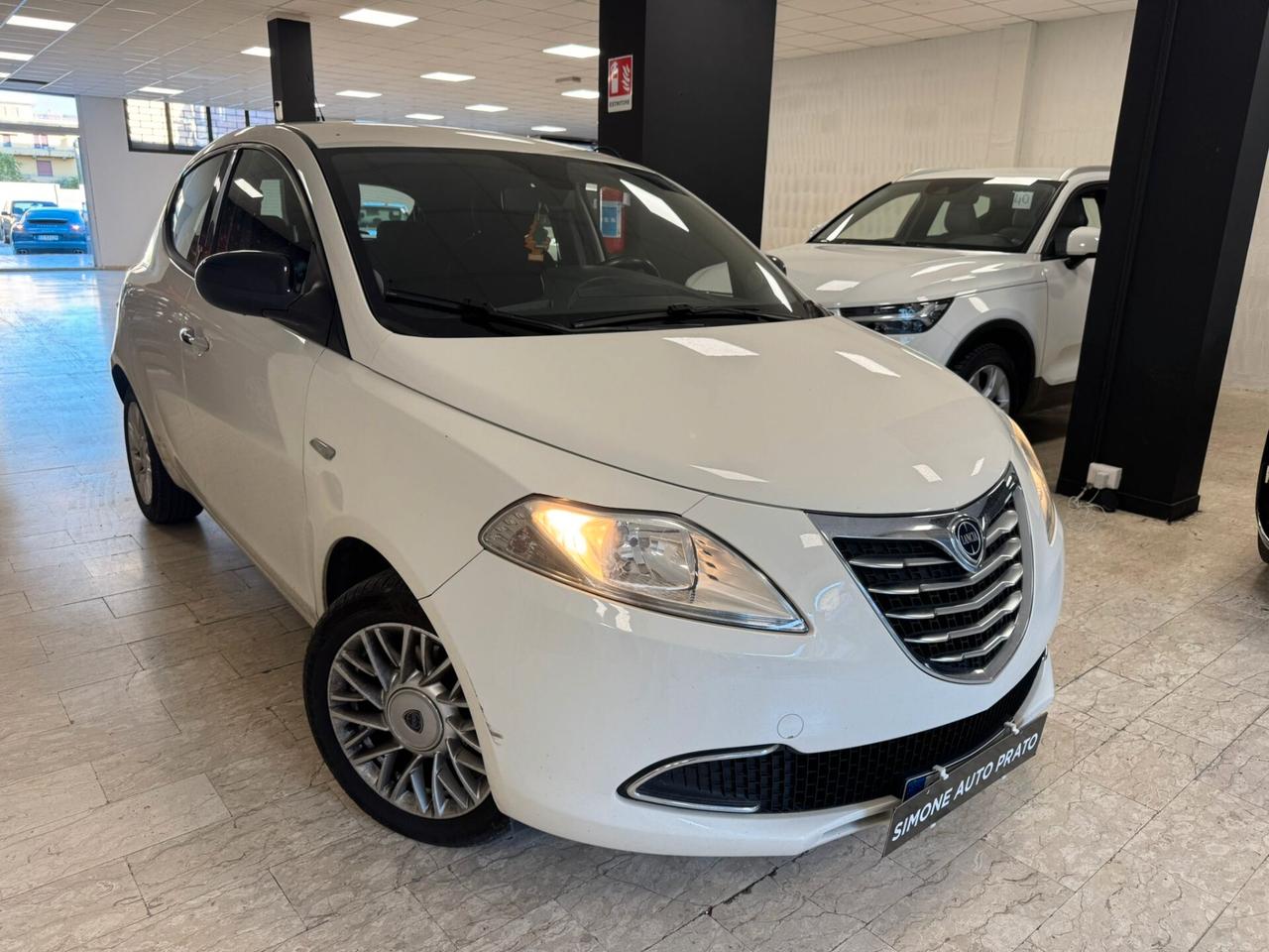 Lancia Ypsilon 1.2 69 CV 5 porte S&S Platinum