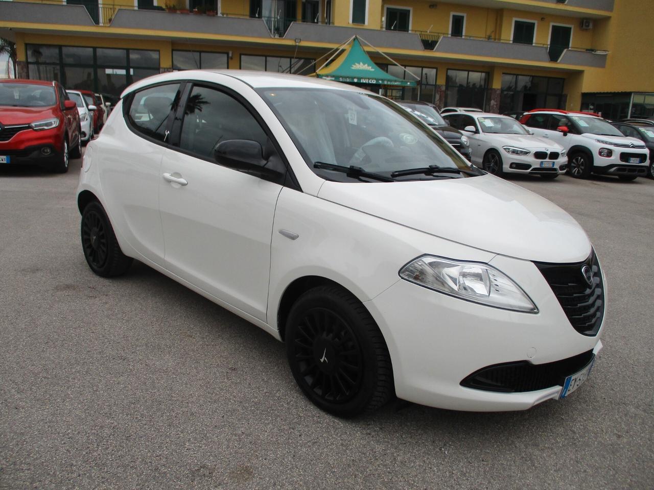 Lancia Ypsilon 1.2 ECOCHIC GPL DI SERIE ELEFANTINO