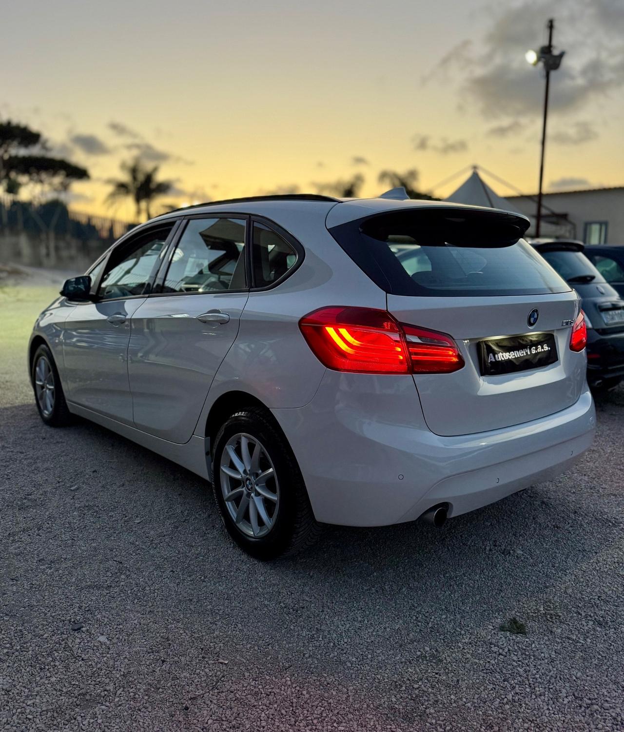 Bmw 2er Active Tourer 218d Advantage