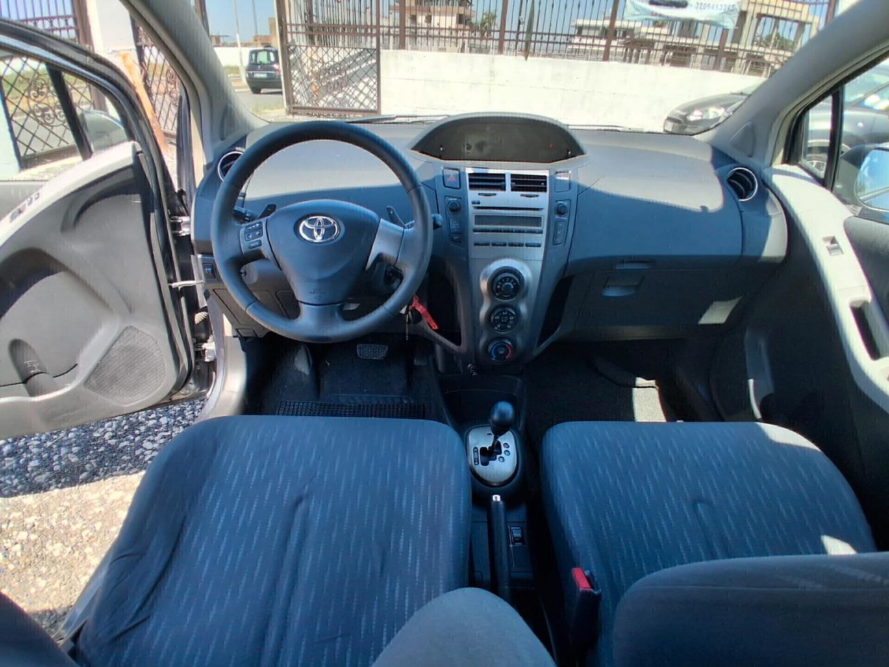 Toyota Yaris 1.4 D-4D 5 porte - Cambio Automatico