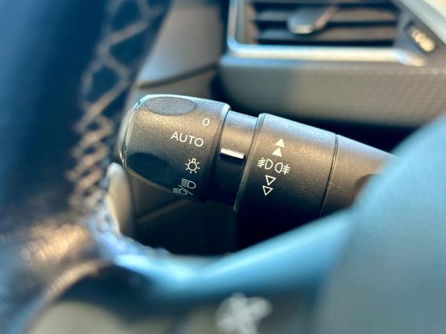 PEUGEOT 2008 BlueHDi 100 Allure *NEOPATENTATI*DISTRIBUZIONE OK*
