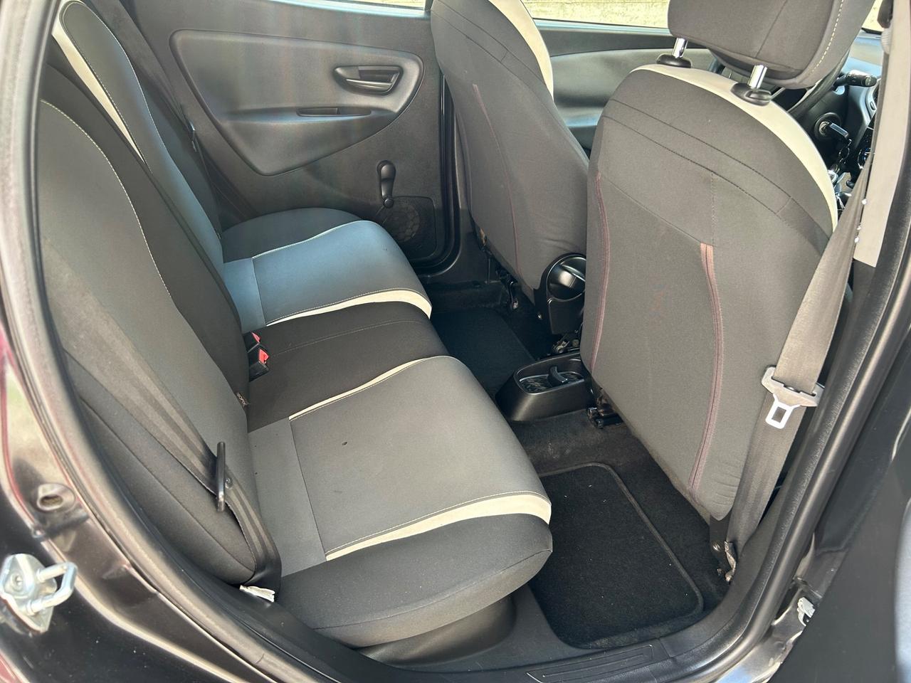 Lancia Ypsilon 1.3 MJT 16V 95 CV 5 porte S&S Elefantino