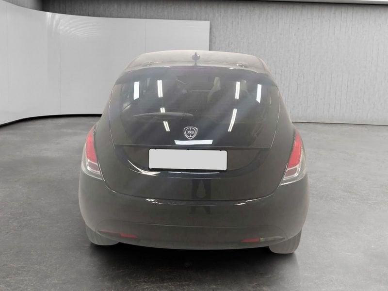 Lancia Ypsilon 1.0 firefly hybrid Platino s&s 70cv