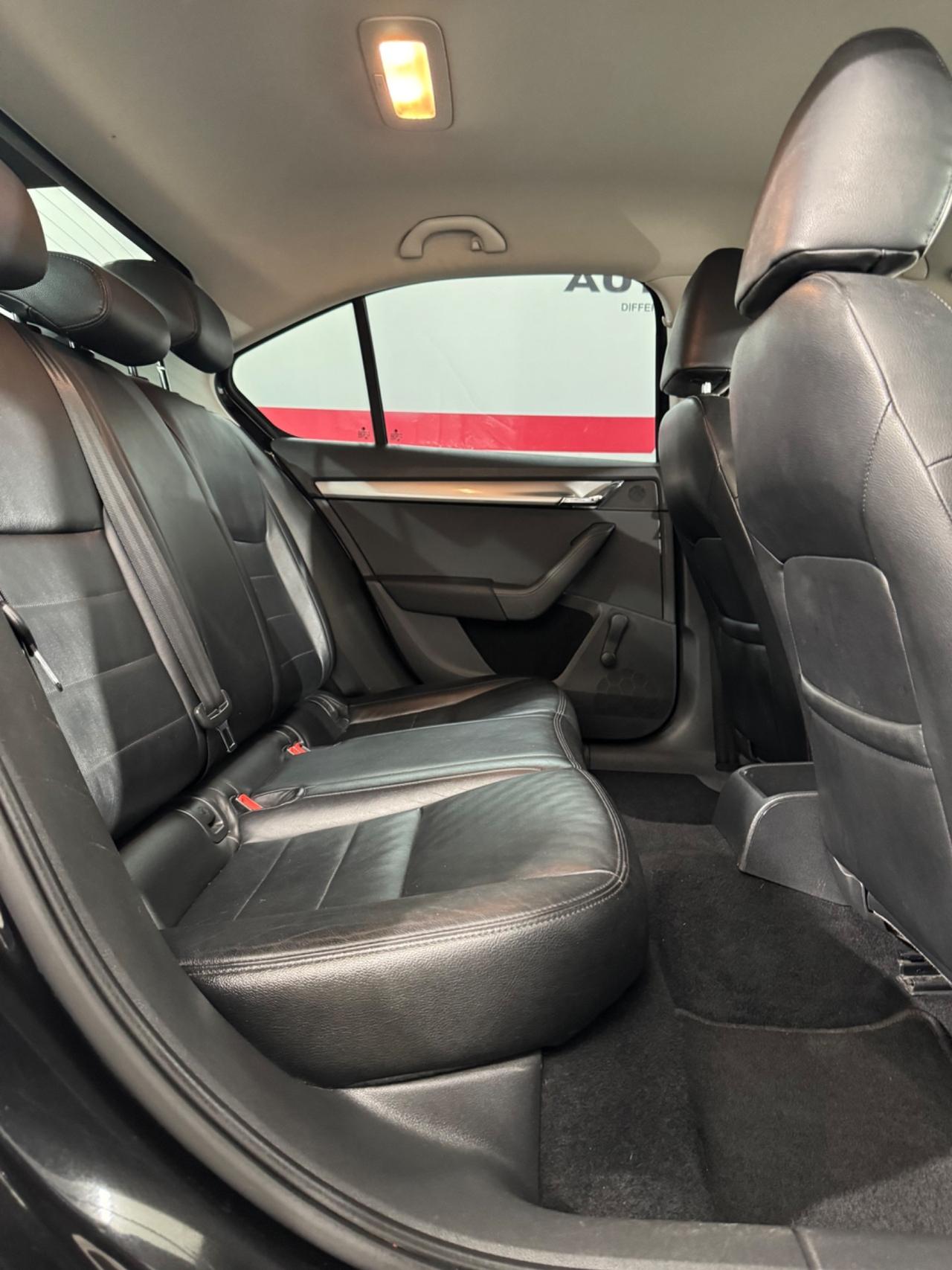 Skoda Octavia 1.6 TDI CR 90 CV Active