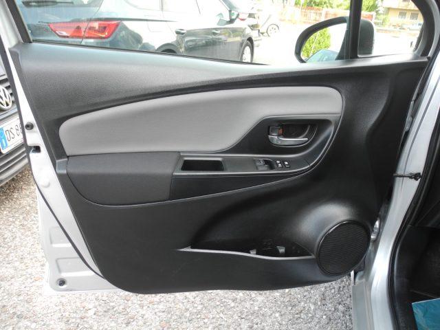 TOYOTA Yaris 1.5 Hybrid 5p. Business -OK NEOPATEN.-"DA VETRINA"