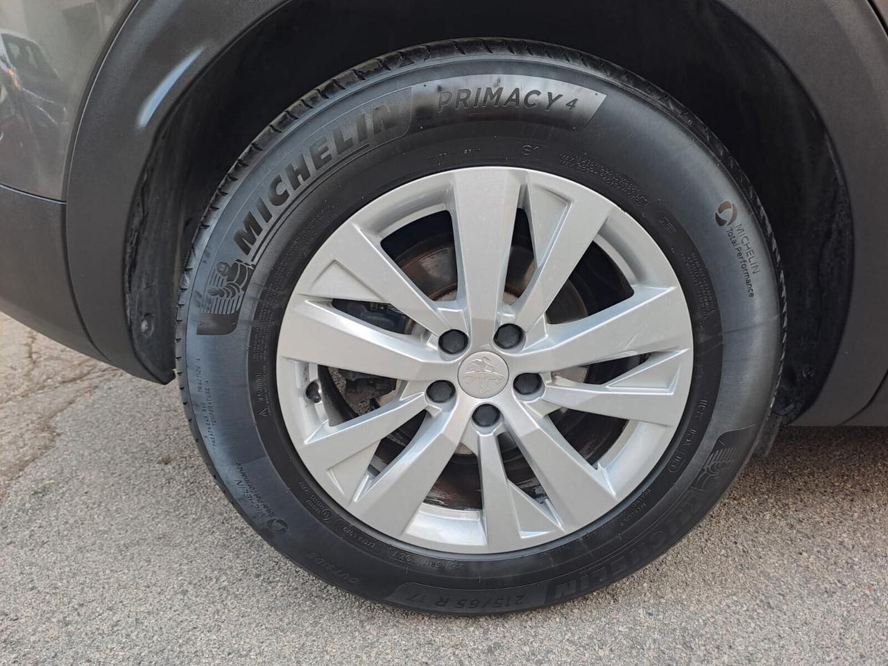 Peugeot 3008 HDi 130 cv tagliandata