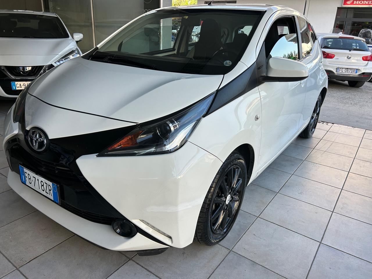 Toyota Aygo 1.0 VVT-i 69 CV 5 porte Cambio AUTOM.