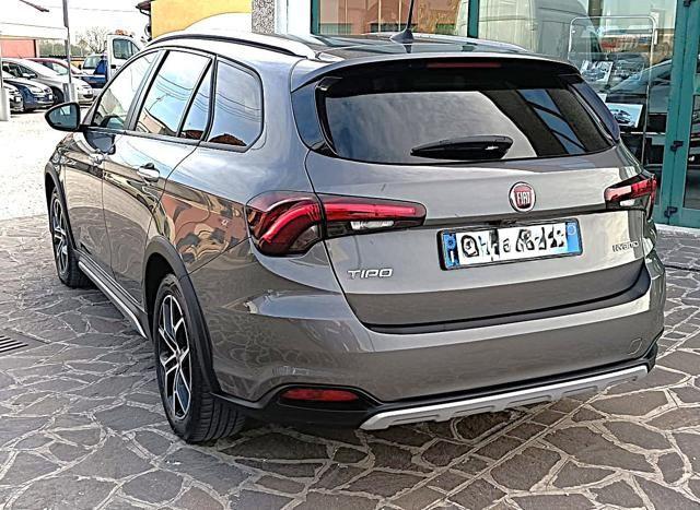 FIAT Tipo 1.5 Hybrid DCT SW Cross