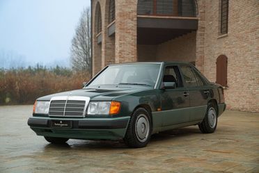 Mercedes-benz E 200 - MER00255