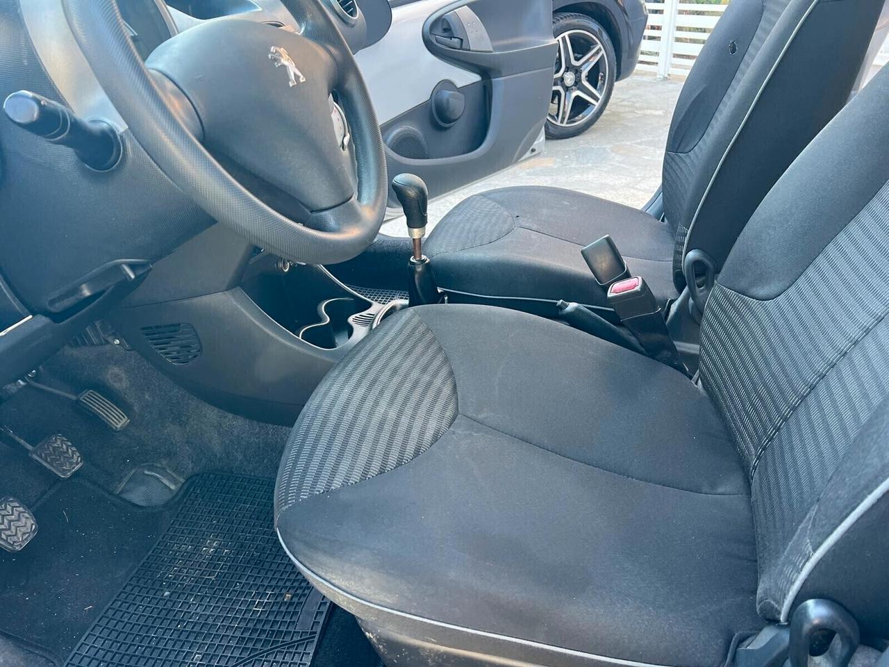 PEUGEOT 107 1.0 68cv 5p ACTIVE NEOPATENTATI