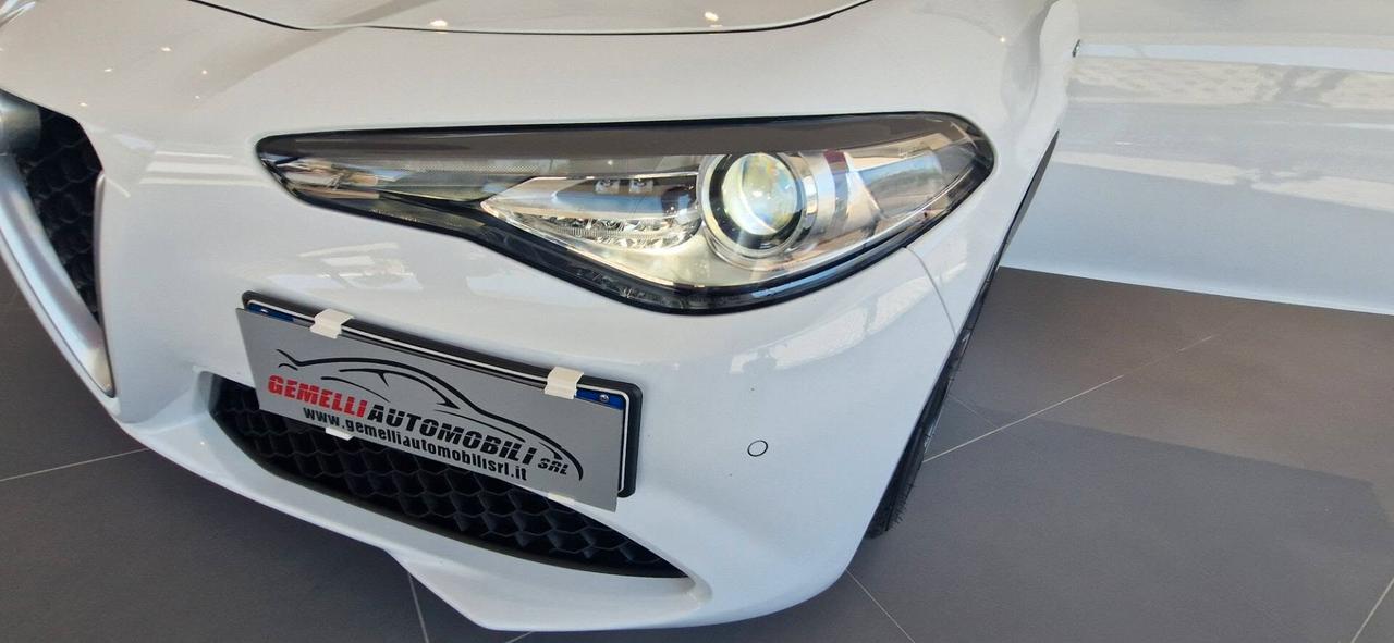 Alfa Romeo Giulia 2.2 180 CV 05/17 KM 38000 ITALIANA +BIXENO+PELLE TOTALE+NAVIGATORE+TELECAMERA