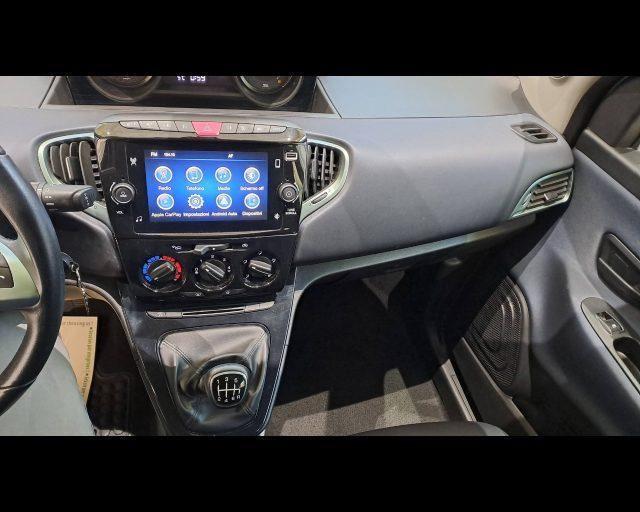 LANCIA Ypsilon 1.0 hybrid Gold Plus