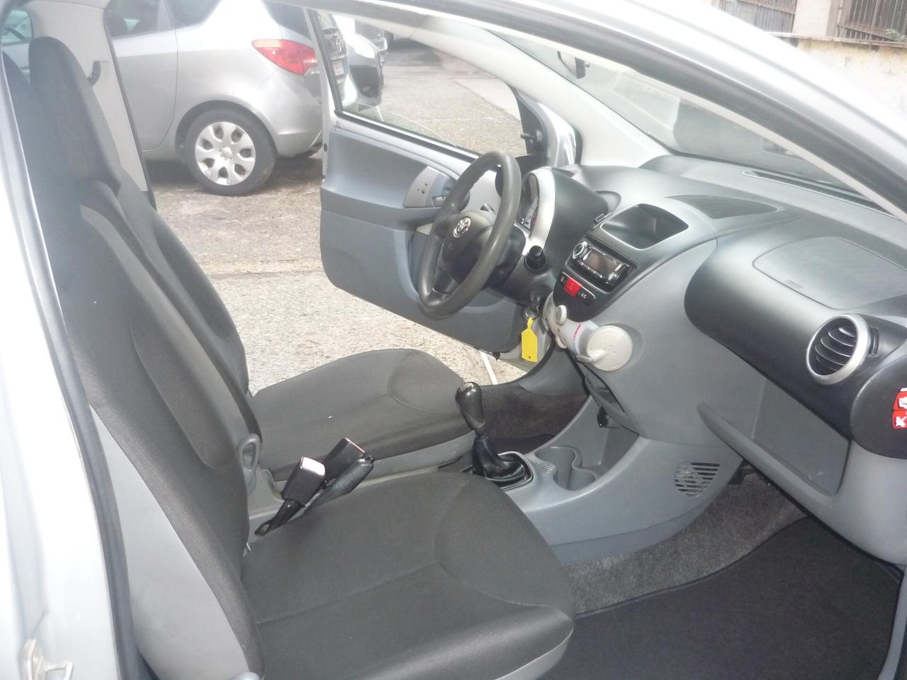 Toyota Aygo 1.0 12V VVT-i 3 porte Sol