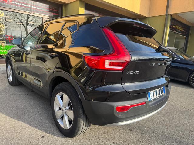 VOLVO XC40 B3 automatico Core