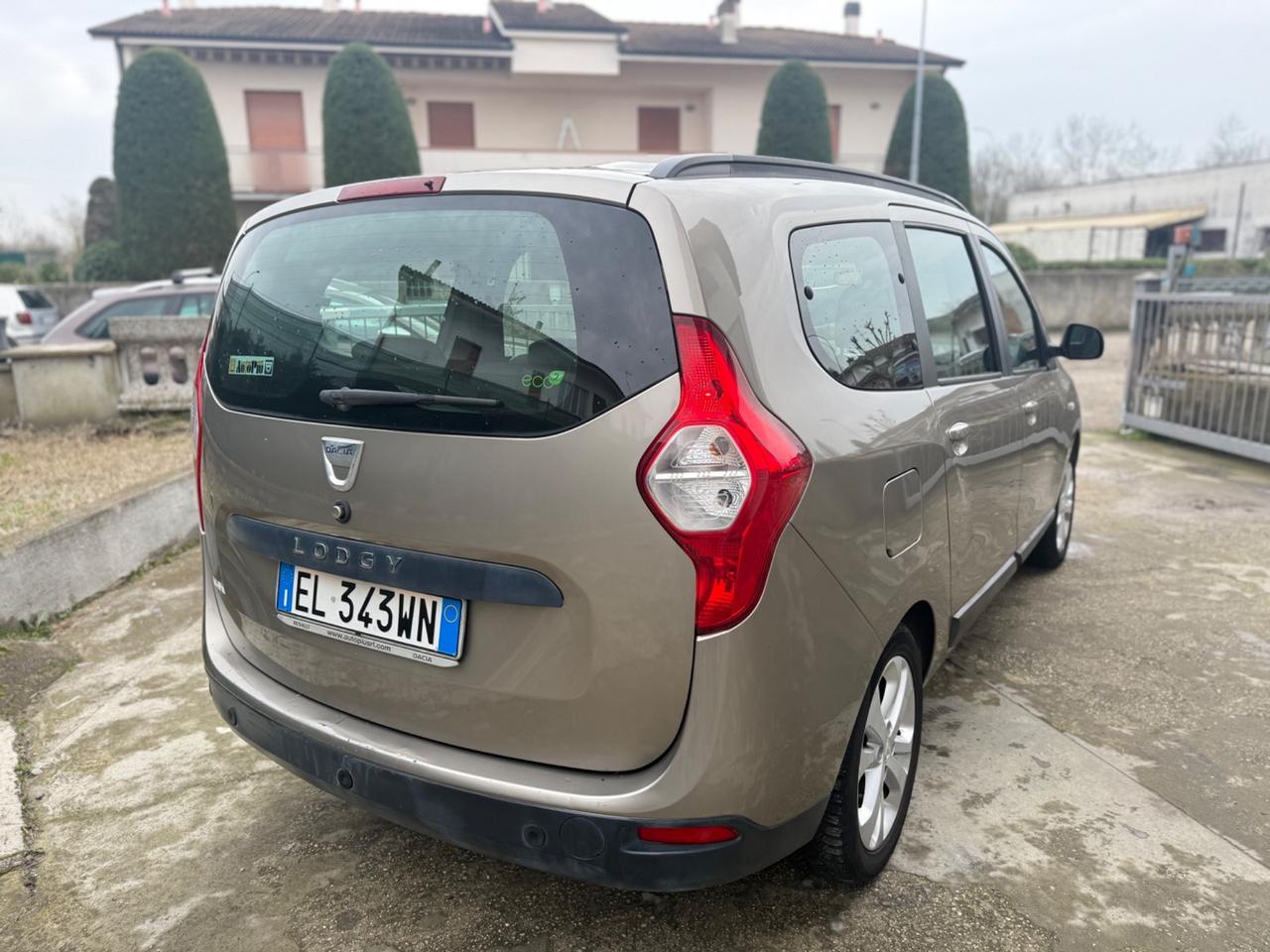 Dacia Lodgy 7 POSTI 1.5 DIESEL POCHI KM NEOPATENTATI