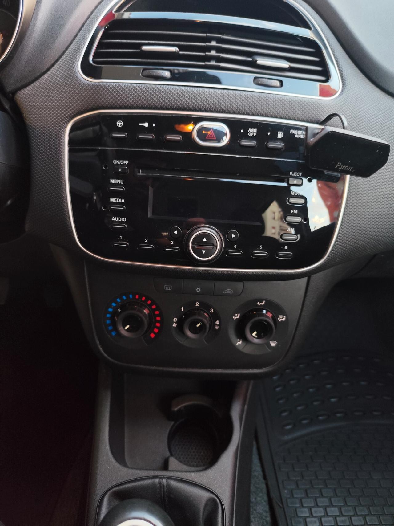 Fiat Punto 1.4 8V 5 porte Natural Power Lounge 77cv
