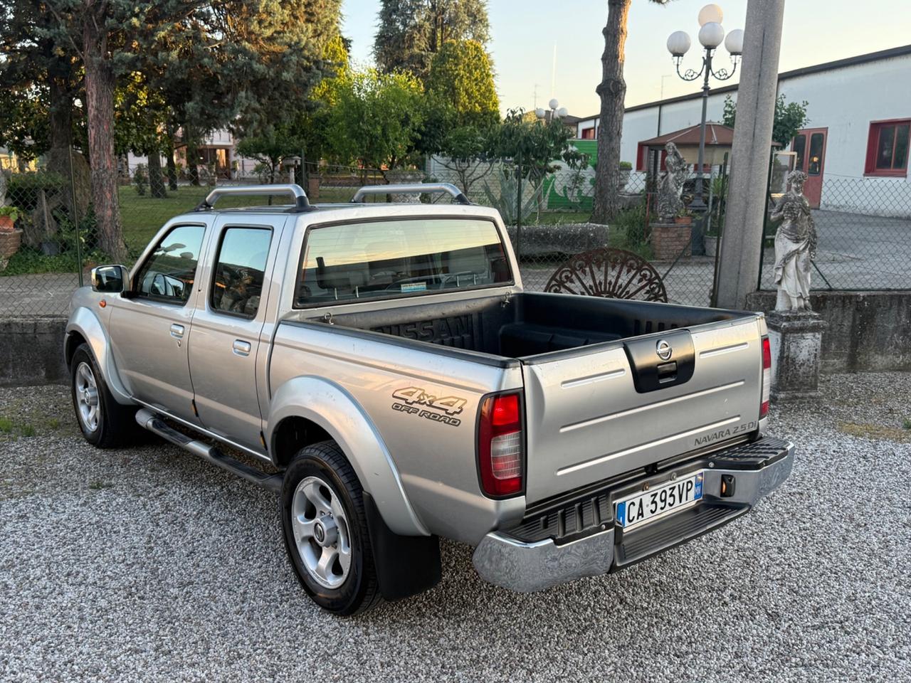 Nissan Pick Up Pick-up 2.5 TD 4 porte Double Cab Navara