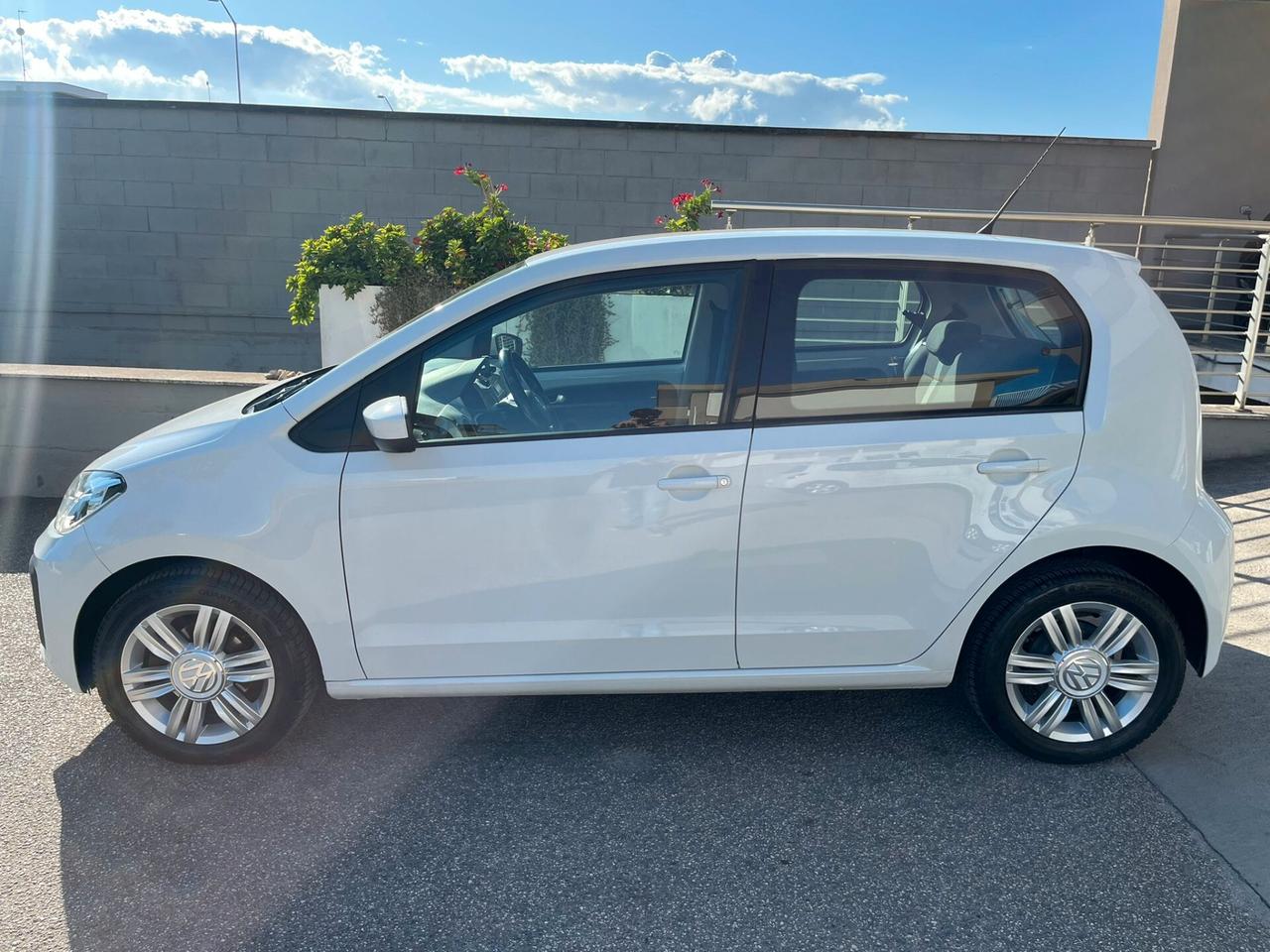 Volkswagen up! 5p 1.0 High 75cv OK NEOPAT. PDC/TELCLIMA PERF.