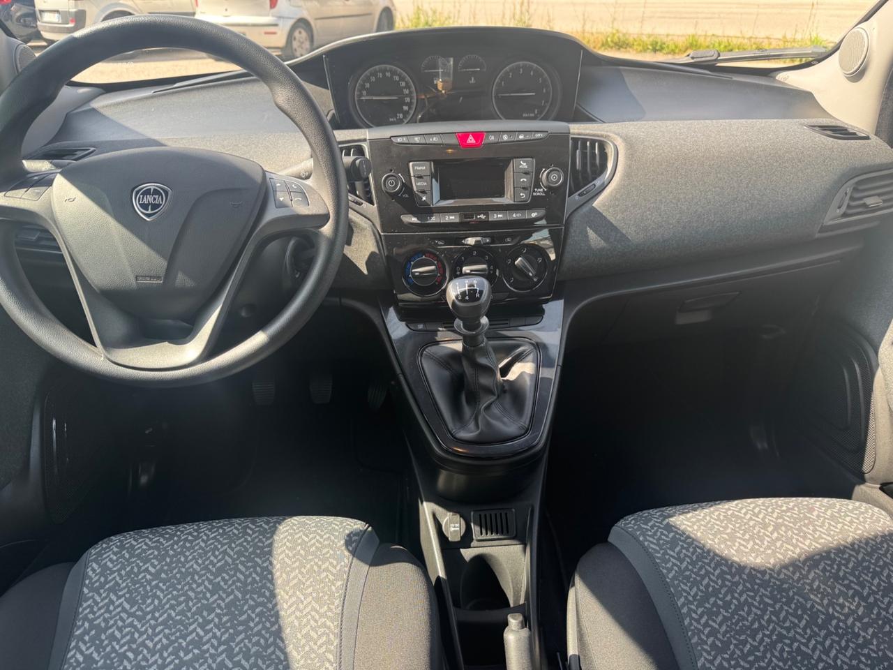 Lancia Ypsilon 1.2 69 CV 5 porte S&S Platinum GARANZIA 24 MESI