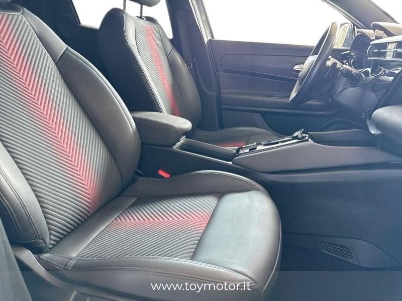 Alfa Romeo Junior 1.2 136 CV Hybrid eDCT6 Speciale