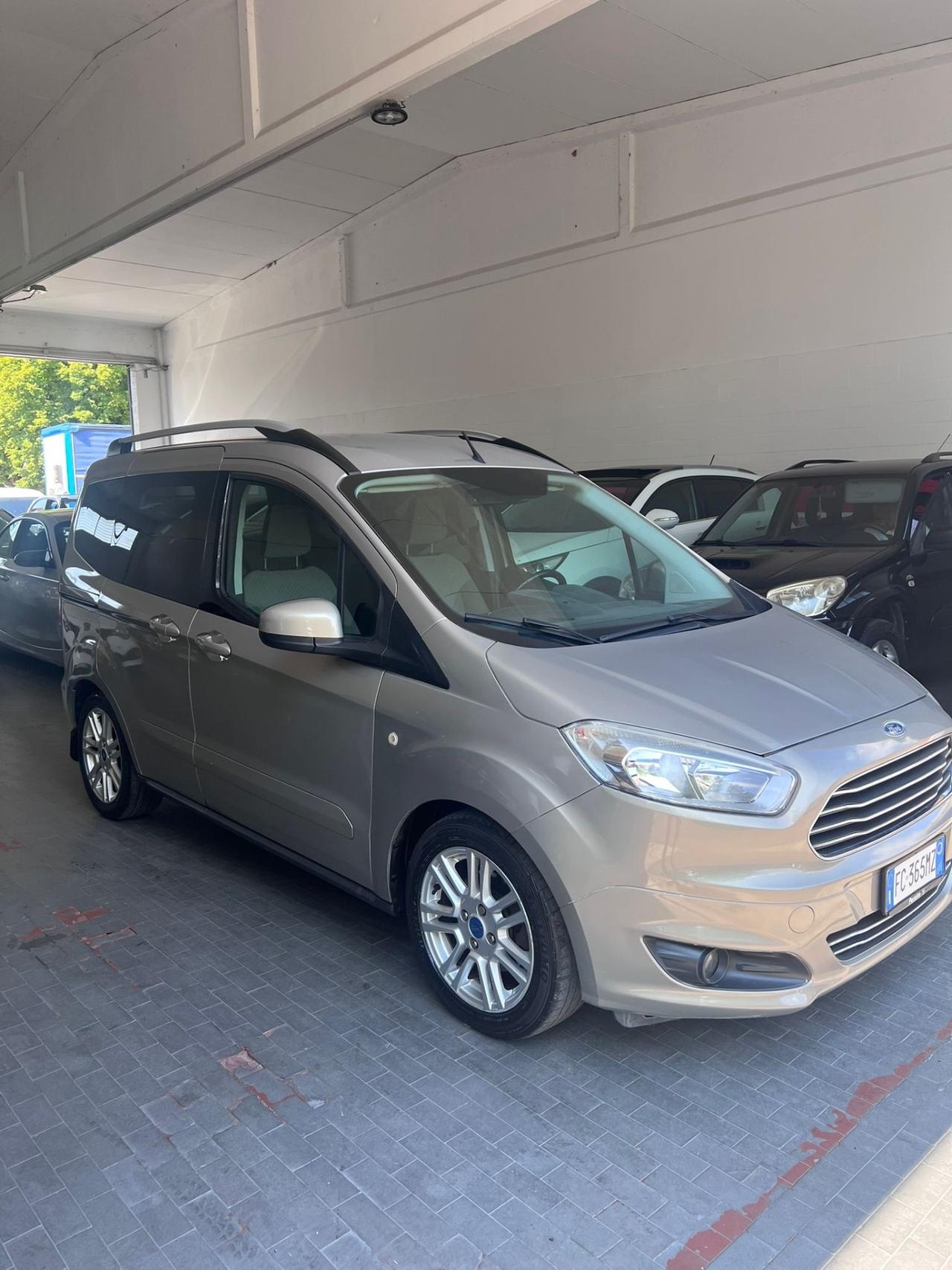 Ford Tourneo Courier Tourneo Courier 1.0 EcoBoost 100 CV Titanium