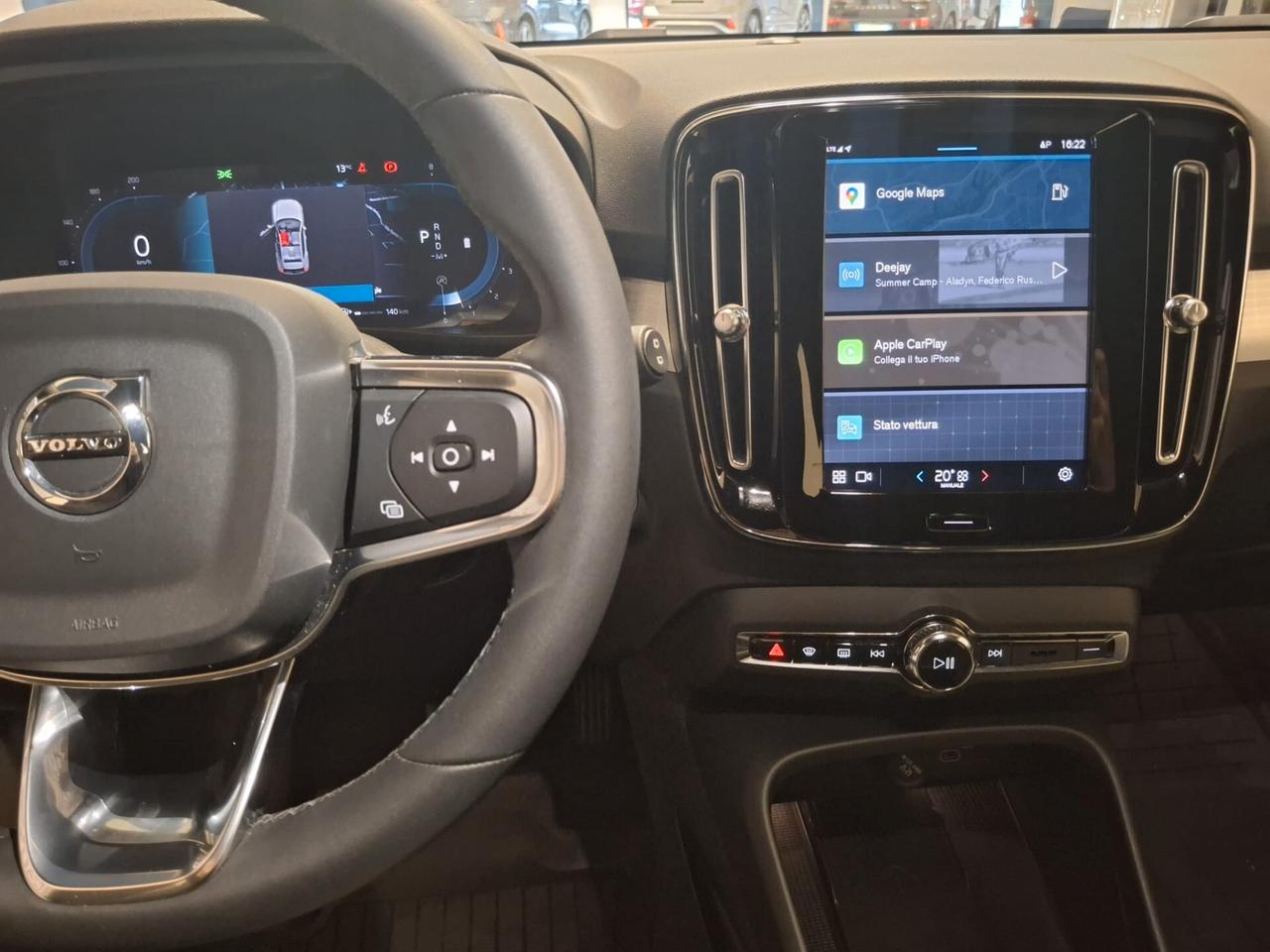 Volvo XC40 B3 automatico Ultimate Dark