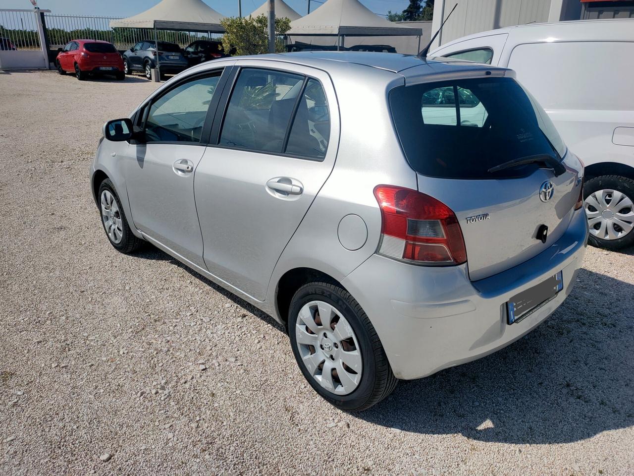 Toyota Yaris 1.0 5 porte Sol