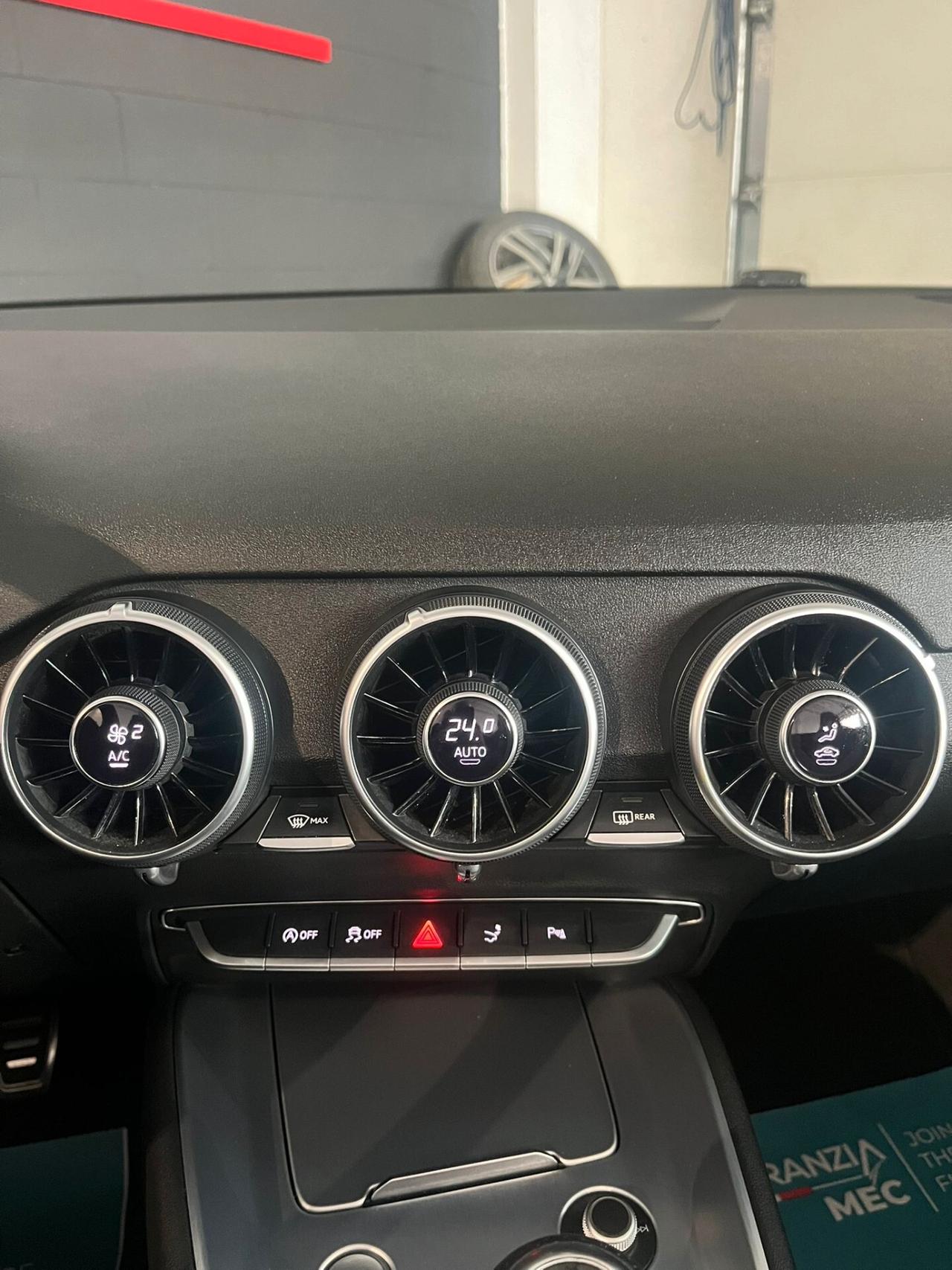 Audi TT Roadster 1.8 TFSI S line Cabrio