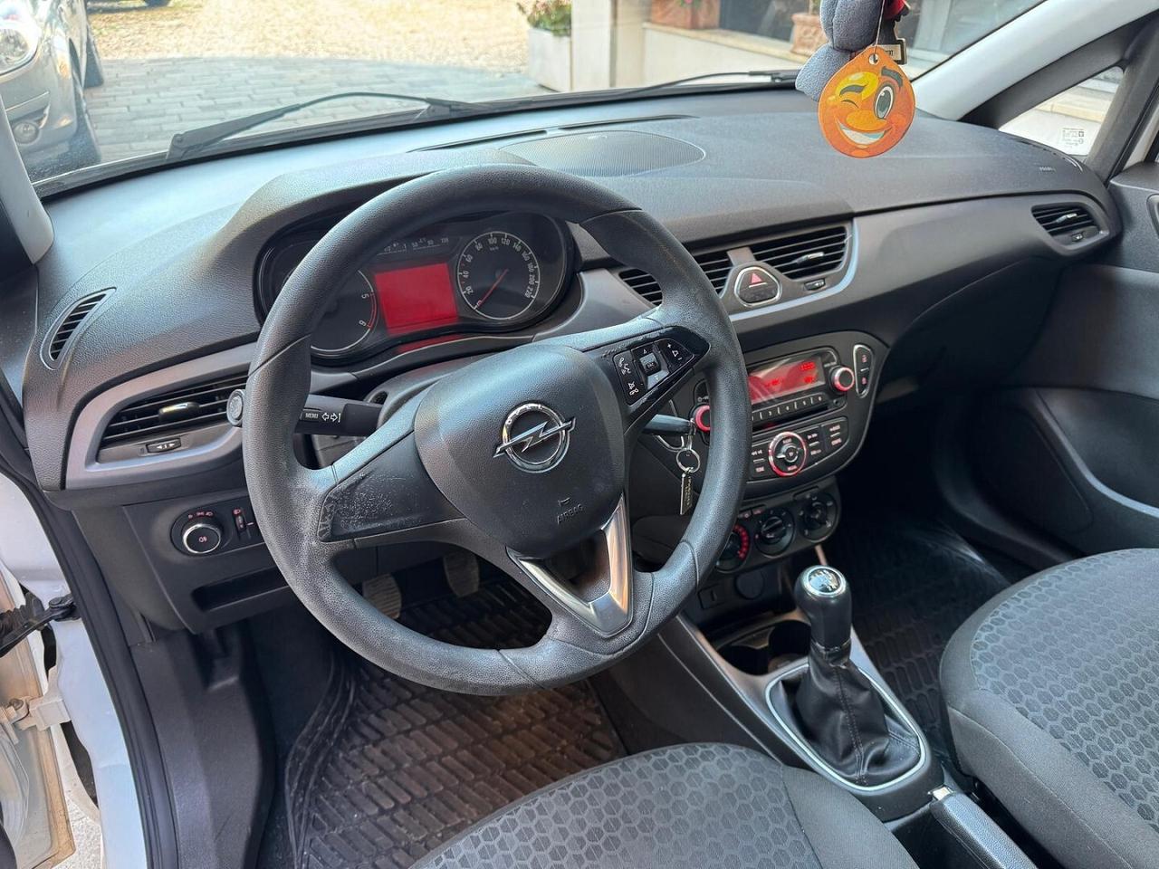 OPEL Corsa 1.3 CDTI Coupe b-Color