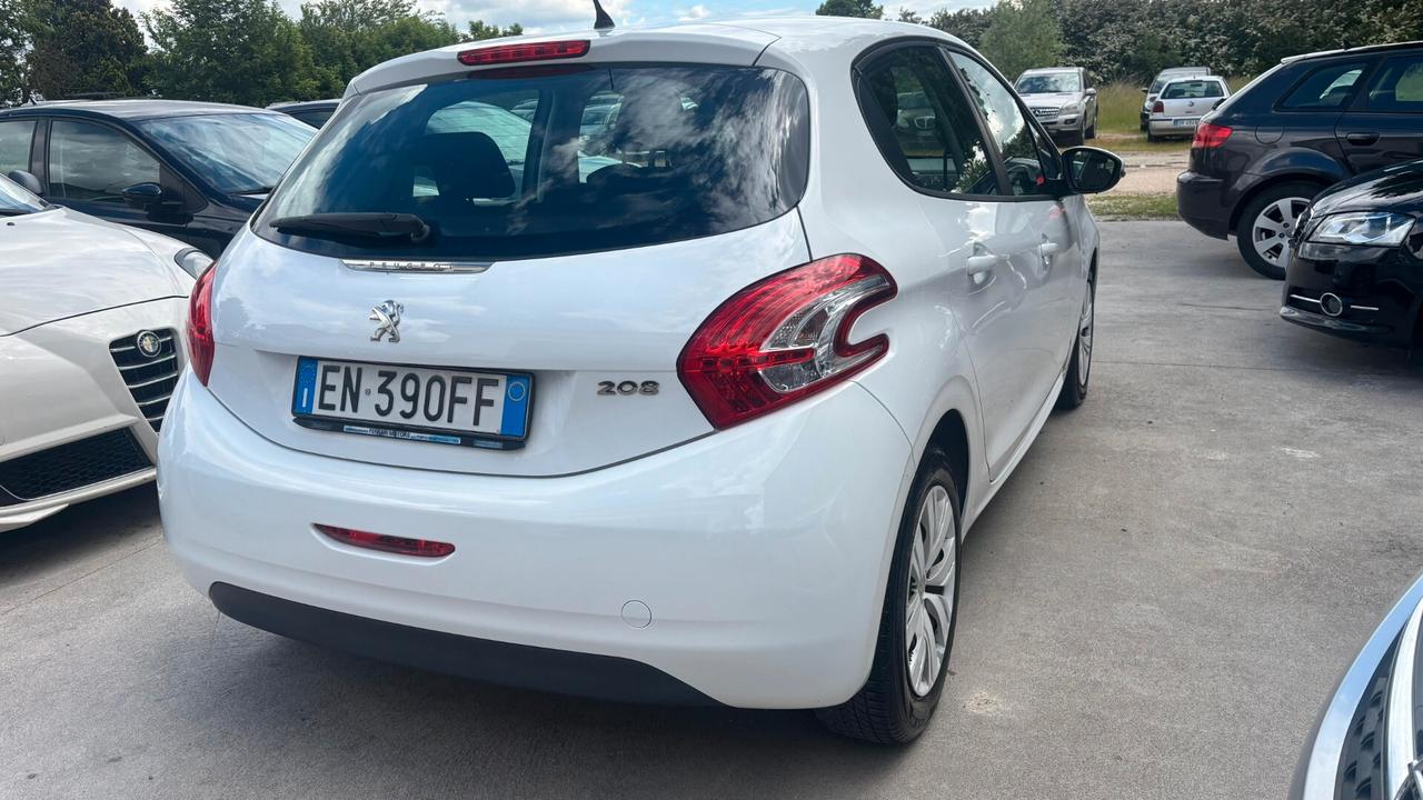 Peugeot 208 1.4 HDi 68 CV 5 porte Mix